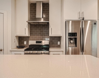 4916 Mckinney Street - Photo Thumbnail 12