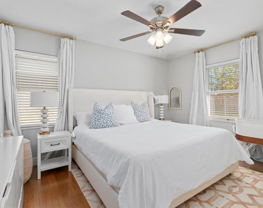 2023 Woodcrest Drive - Photo Thumbnail 18
