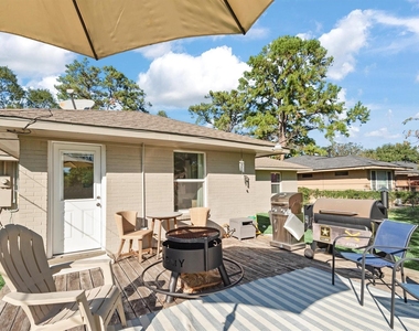 2023 Woodcrest Drive - Photo Thumbnail 23