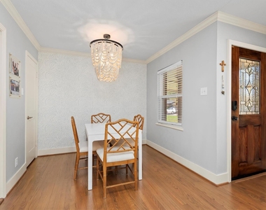 2023 Woodcrest Drive - Photo Thumbnail 8