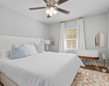 2023 Woodcrest Drive - Photo Thumbnail 19