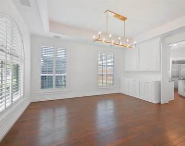 3724 Wroxton Road - Photo Thumbnail 8