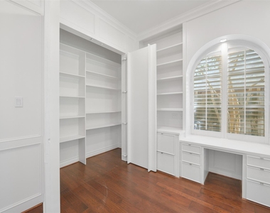 3724 Wroxton Road - Photo Thumbnail 6