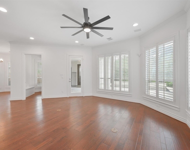 3724 Wroxton Road - Photo Thumbnail 11