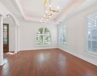 3724 Wroxton Road - Photo Thumbnail 7