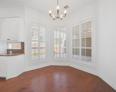 3724 Wroxton Road - Photo Thumbnail 15
