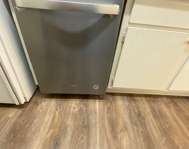 1100 Augusta Drive - Photo Thumbnail 33