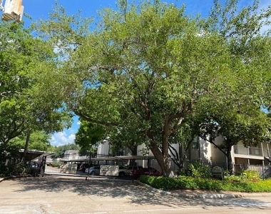 1100 Augusta Drive - Photo Thumbnail 46