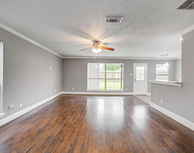 13963 Maximos Drive - Photo Thumbnail 8