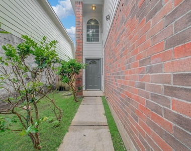 13963 Maximos Drive - Photo Thumbnail 2