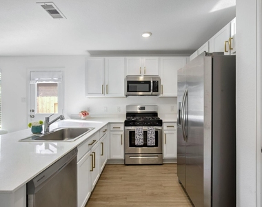 19424 Villa Mesa Drive - Photo Thumbnail 5