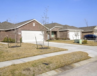 19424 Villa Mesa Drive - Photo Thumbnail 2