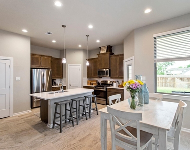 1531 Rustling Creek Drive - Photo Thumbnail 7