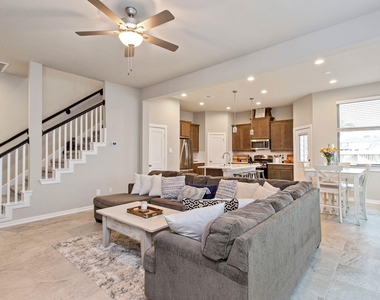 1531 Rustling Creek Drive - Photo Thumbnail 3