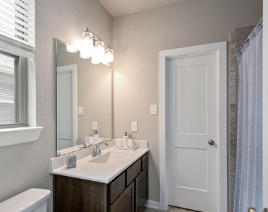 1531 Rustling Creek Drive - Photo Thumbnail 16