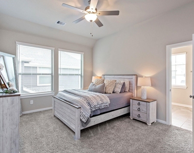 1531 Rustling Creek Drive - Photo Thumbnail 11