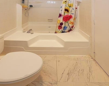 2213 S Braeswood Blvd - Photo Thumbnail 23