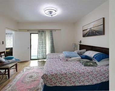 2213 S Braeswood Blvd - Photo Thumbnail 12
