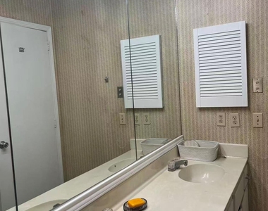 2213 S Braeswood Blvd - Photo Thumbnail 32