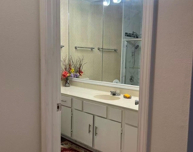 2213 S Braeswood Blvd - Photo Thumbnail 31