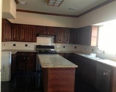 1001 Minnesota Street - Photo Thumbnail 3