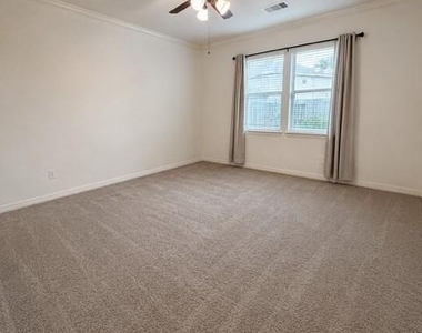 6151 Harmony Park Lane - Photo Thumbnail 12