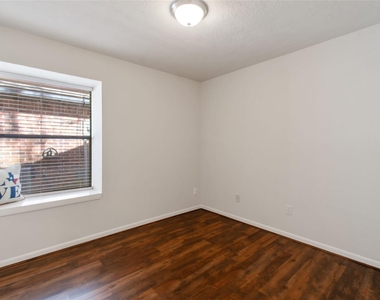 75 Fallshire Drive - Photo Thumbnail 11
