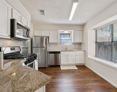 75 Fallshire Drive - Photo Thumbnail 6