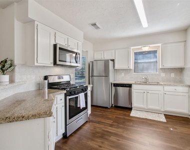 75 Fallshire Drive - Photo Thumbnail 5