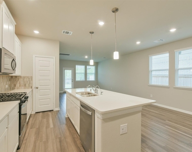 17418 Rosette Grass Drive - Photo Thumbnail 10