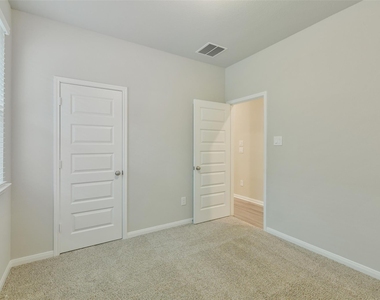 17418 Rosette Grass Drive - Photo Thumbnail 23
