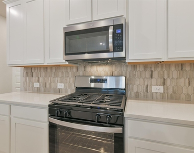 17418 Rosette Grass Drive - Photo Thumbnail 12