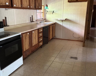13724 Brigadier Drive - Photo Thumbnail 5