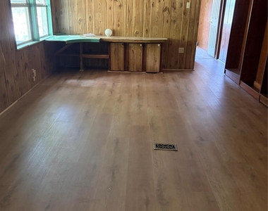 13724 Brigadier Drive - Photo Thumbnail 6