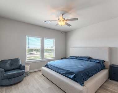 494 S Centro Circle - Photo Thumbnail 17