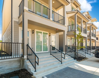 494 S Centro Circle - Photo Thumbnail 3