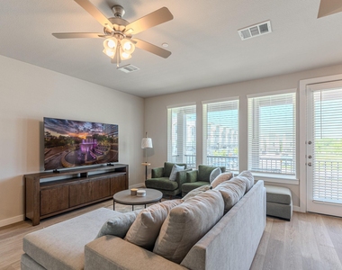 494 S Centro Circle - Photo Thumbnail 10