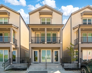 494 S Centro Circle - Photo Thumbnail 2