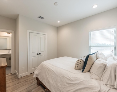 5306 Creekmont Timbers Trail - Photo Thumbnail 28