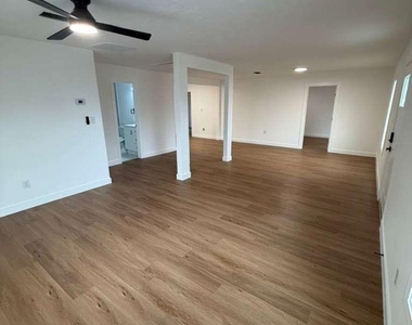 133 Pomeroy Avenue - Photo Thumbnail 2