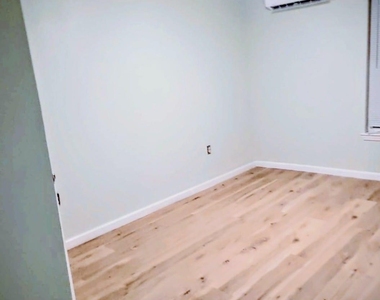401 Trichelle Street - Photo Thumbnail 8
