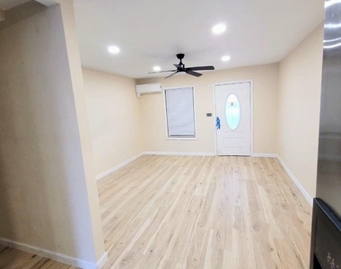 401 Trichelle Street - Photo Thumbnail 7