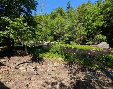 61 Island - Photo Thumbnail 1
