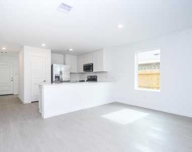 26914 Rosebay Woods - Photo Thumbnail 4