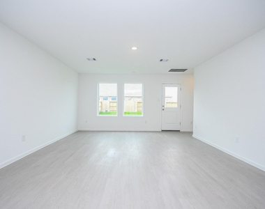 26914 Rosebay Woods - Photo Thumbnail 2