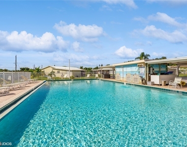 5558 Palm Beach Boulevard - Photo Thumbnail 28