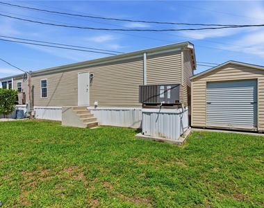5558 Palm Beach Boulevard - Photo Thumbnail 21