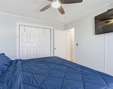 5558 Palm Beach Boulevard - Photo Thumbnail 8