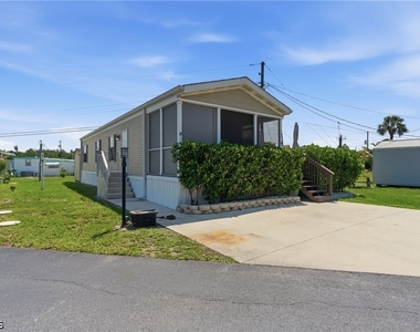 5558 Palm Beach Boulevard - Photo Thumbnail 19