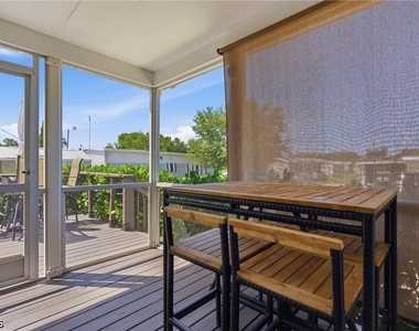 5558 Palm Beach Boulevard - Photo Thumbnail 13